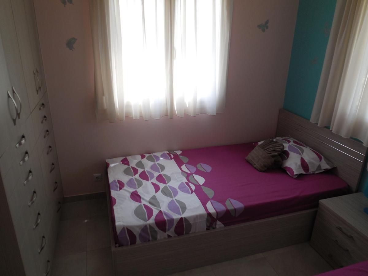 Costa Petra - Luxury Seaside Cottage With Garden - Vacation House For Families In Greece Néa Meságkala Bagian luar foto
