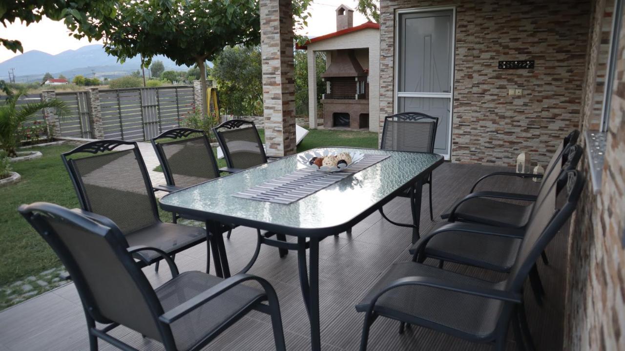 Costa Petra - Luxury Seaside Cottage With Garden - Vacation House For Families In Greece Néa Meságkala Bagian luar foto