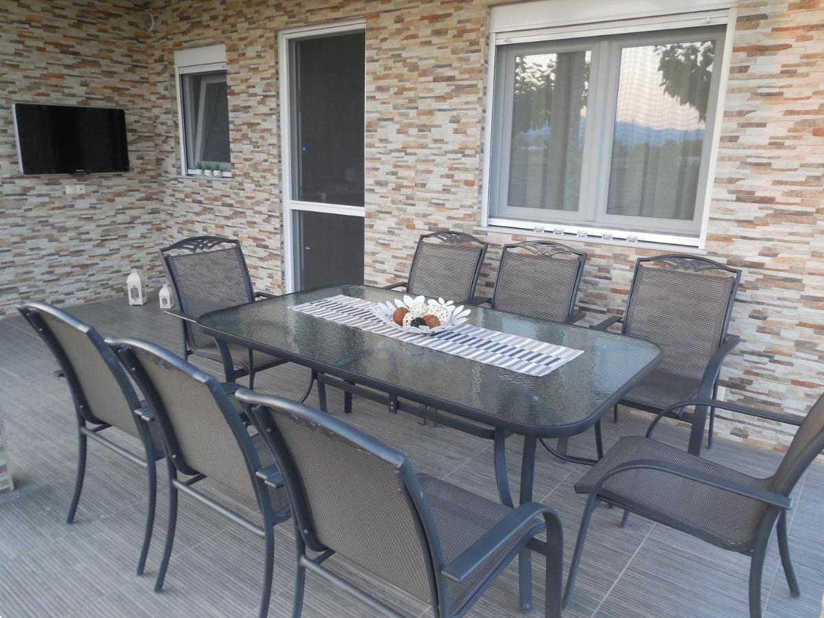 Costa Petra - Luxury Seaside Cottage With Garden - Vacation House For Families In Greece Néa Meságkala Bagian luar foto